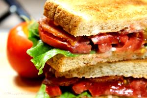1 sandwich (201 g) BLT