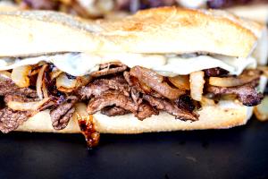 1 Sandwich (204.0 G) Steak Sandwich
