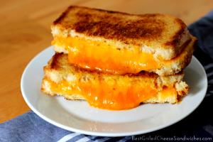 1 sandwich (209 g) Classic Grilled Cheese