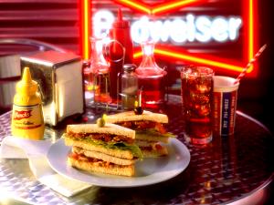 1 sandwich (212 g) BLT (Small)