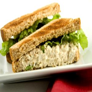 1 Sandwich (220.0 G) Fish Sandwich