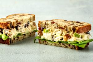 1 sandwich (223 g) Chicken Waldorf Sandwich
