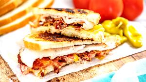 1 sandwich (239 g) Baja Turkey Club