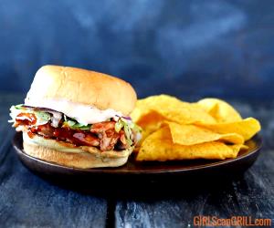 1 sandwich (239 g) Southwest Chipotle Chicken Sandwich