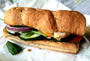 1 sandwich (245 g) 6" Monterey Chicken Melt