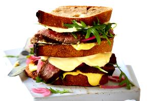 1 sandwich (245 g) Venison Sandwich