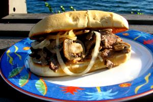 1 sandwich (246 g) Mushroom & Swiss Turkey Burger