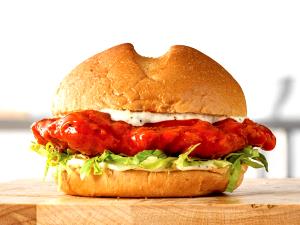 1 sandwich (251 g) Buttermilk Buffalo Chicken Sandwich