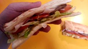 1 sandwich (260 g) Subway Club on Flatbread