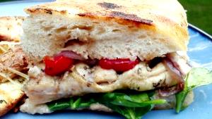 1 sandwich (261 g) Balsamic Chicken & Avocado Sandwich