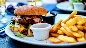 1 sandwich (305 g) Bhima Power Burger