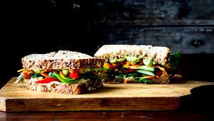 1 sandwich (340 g) Veggie Roll Up with Hummus