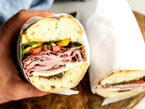 1 sandwich (342 g) Classic Italian Sub