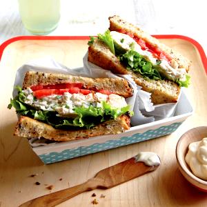 1 sandwich (383 g) Tarragon Chicken Salad Sandwich