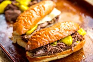 1 sandwich (4 g) Italian Beef (No Bread)