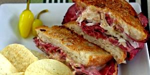 1 sandwich (407 g) Super Reuben Sandwich