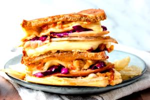 1 sandwich (417 g) Turkey Reuben