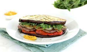1 sandwich (419 g) Steak Balsamico Panini