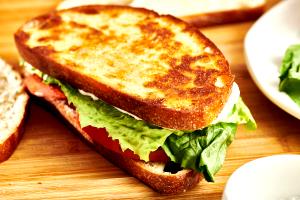 1 sandwich 6" BLT