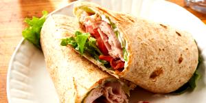 1 sandwich (8 oz) Smoked Turkey BLT Wrap