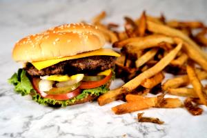 1 sandwich Angus Cheeseburger