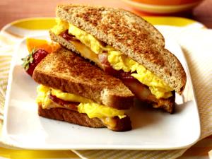 1 Sandwich Bacon, Egg & Cheese Grilled Breakfast Sandwich