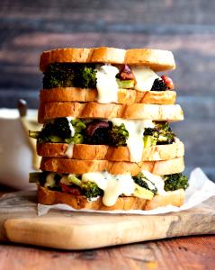 1 sandwich Broccoli & Cheese Pocket Sandwich