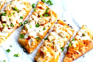 1 sandwich Buffalo Chicken Wild Flatbreads