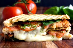 1 sandwich Caprese Panini
