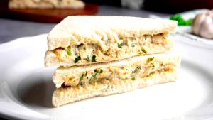 1 sandwich Chicken Sandwich with Cheese