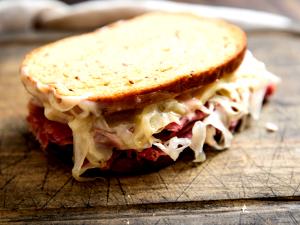 1 sandwich Corned Beef Reuben on Caraway Rye