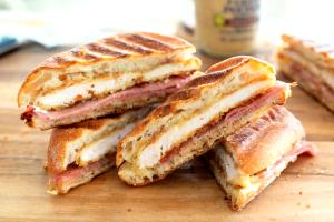 1 sandwich Crispy Ham & Swiss