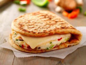 1 Sandwich Egg White Veggie Flatbread Sandwich