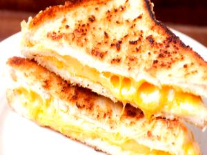 1 sandwich Egg with Cheddar Cheese Sandwich