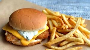 1 Sandwich Fish Sandwich with Tartar Sauce and Cheese