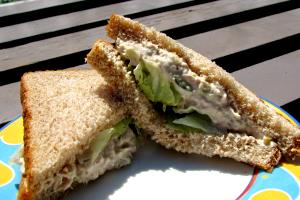 1 sandwich Homestyle Tuna (Small)