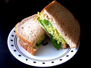 1 sandwich Huevos Locos