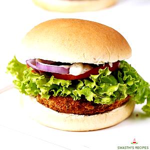 1 Sandwich Large Hamburger with Condiments and Vegetables