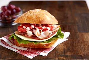 1 sandwich Little Italy (Half)