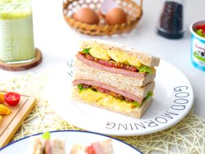 1 Sandwich Luncheon Meat Sandwich with Spread