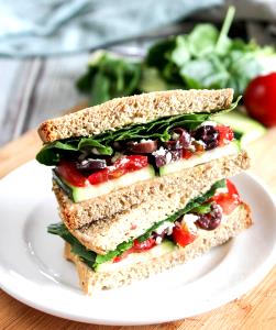 1 sandwich Mediterranean Veggie