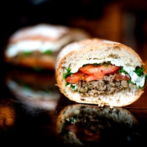 1 sandwich Mmmeatball