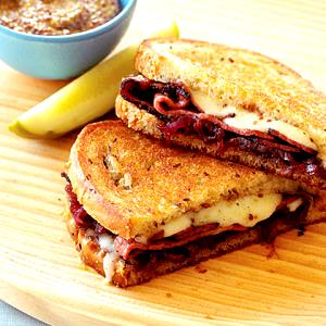 1 sandwich Pastrami Grilled Sandwich