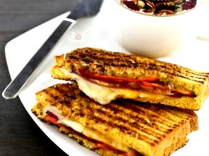 1 sandwich Pepperjack Melt