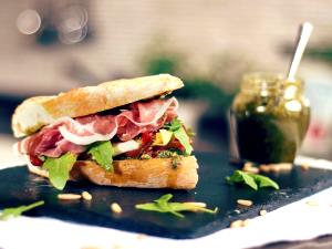 1 sandwich Prosciutto & Mozzarella Sandwich