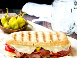 1 sandwich Spicy Italian Panini