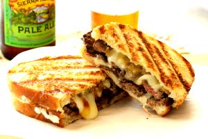 1 Sandwich Steak Panini