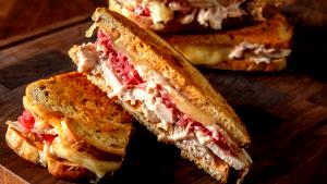 1 sandwich Turkey Reuben