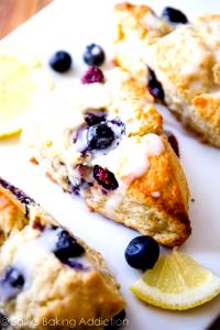 1 scone (100 g) Lemon Blueberry Scone