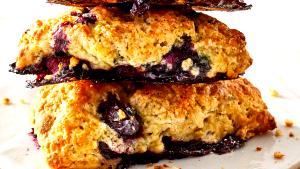 1 scone (122 g) Reduced Fat Berry Peach Scone